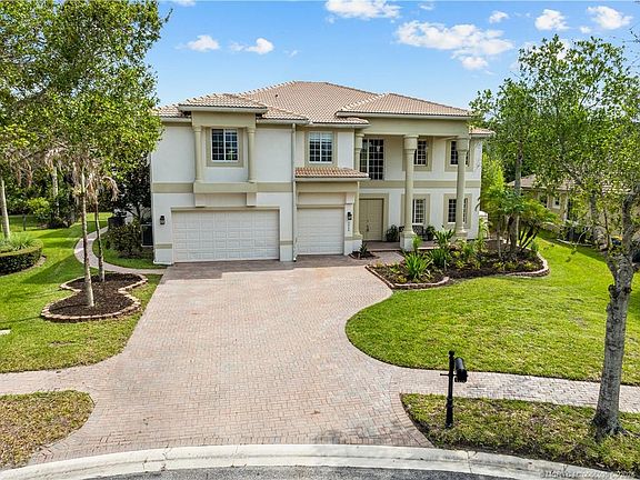 4th image of 5044 SW Saint Creek Dr