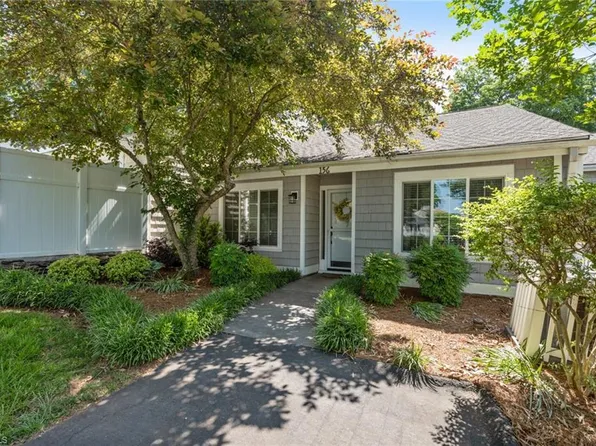 156 Golfview Dr, Bermuda Run, NC 27006