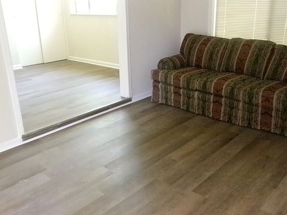 5th image of 250 Easthaven Rd