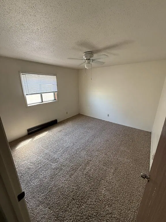 720 Oakland St — Photo 1