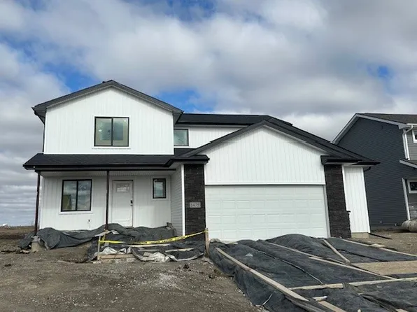 1475 Locust St, Waukee, IA 50263