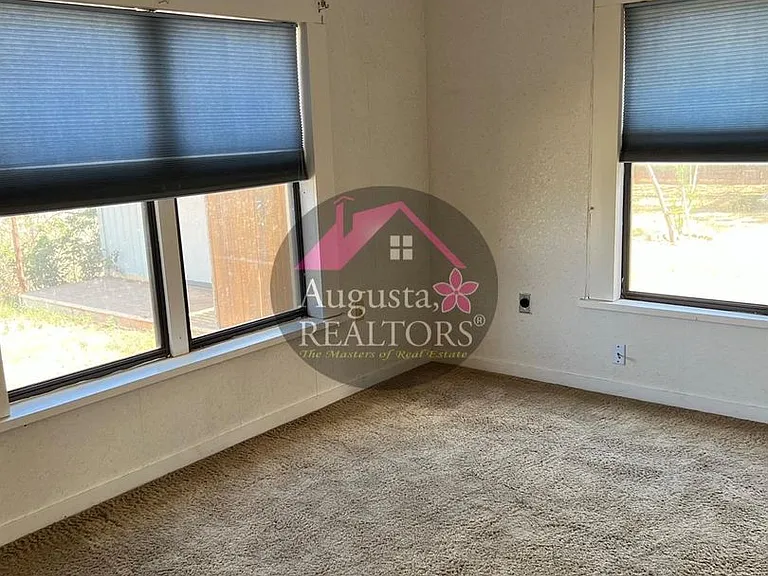 208 Lewis Front St — Photo 17