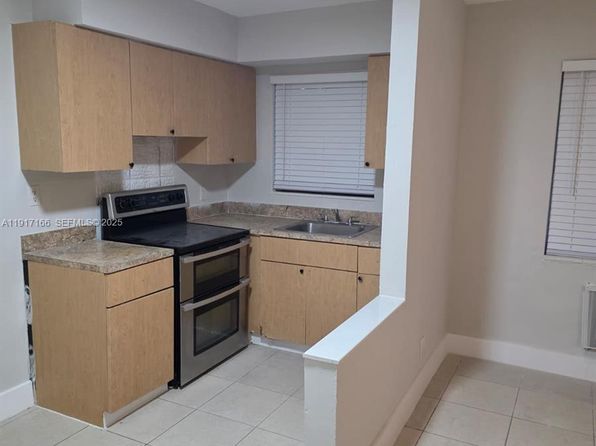 435 NW 41st St APT 2