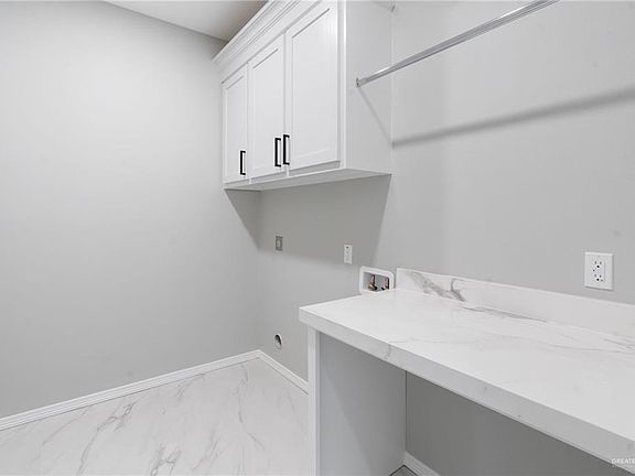 5th image of 3301 E Alexa St