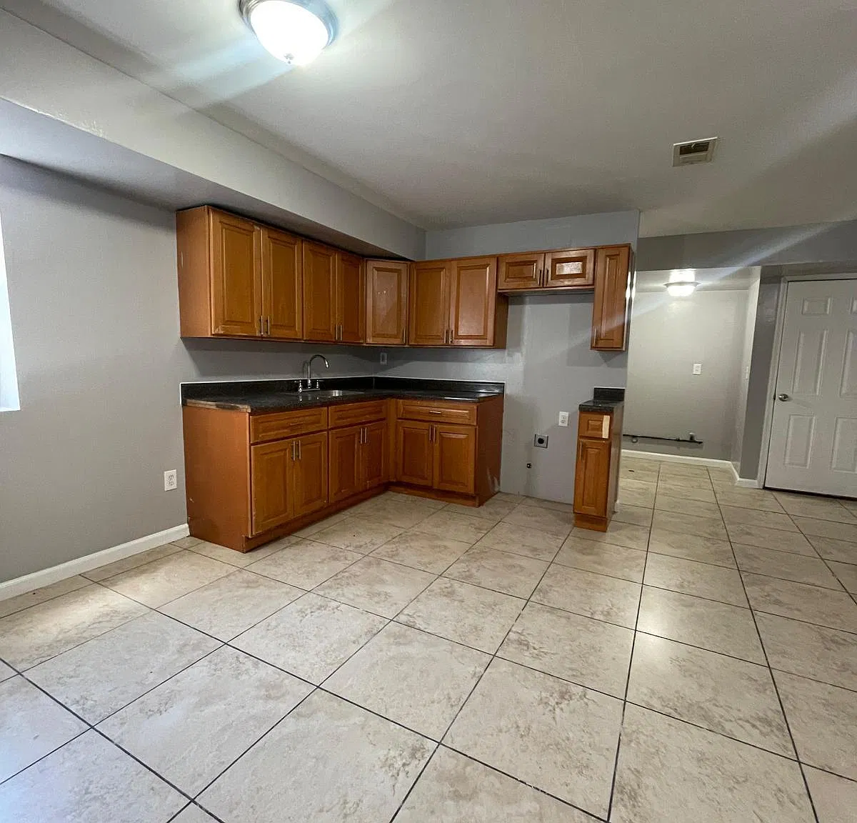 2 bed, 800 sqft, $1,850 — Photo 1
