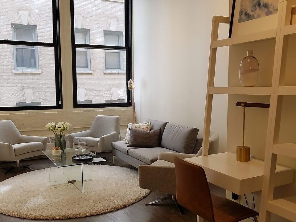 1st image of 110 Greenwich St #E4