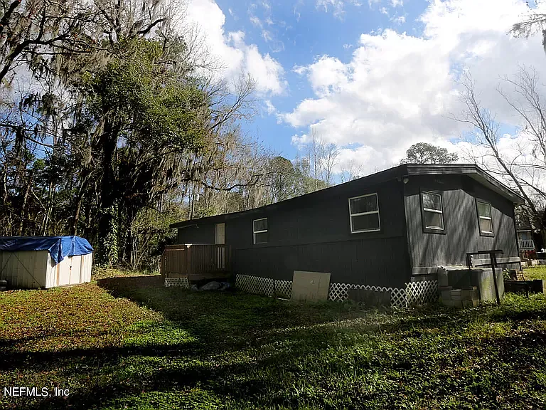 3 bed, 990 sqft, $1,400 — Photo 2