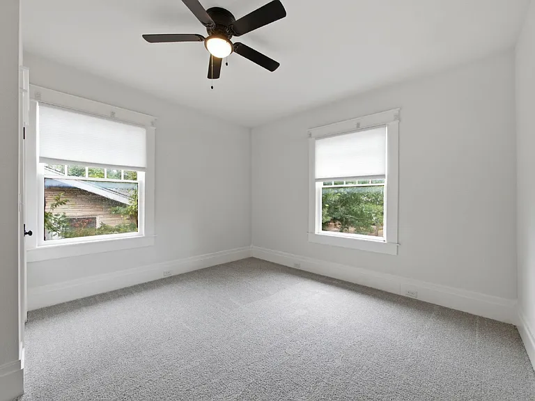1209 Kings Hwy — Photo 25