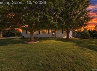 5212 Fowlerville Rd, Fowlerville, MI 48836