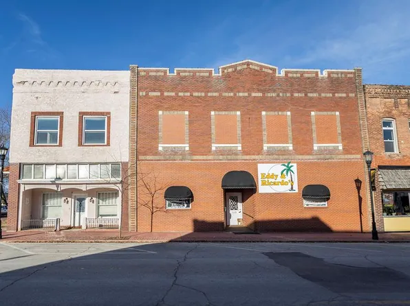 118 S Main St, Marceline, MO 64658