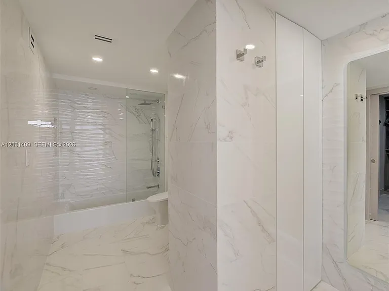 600 Three Islands Blvd #403 — Photo 20