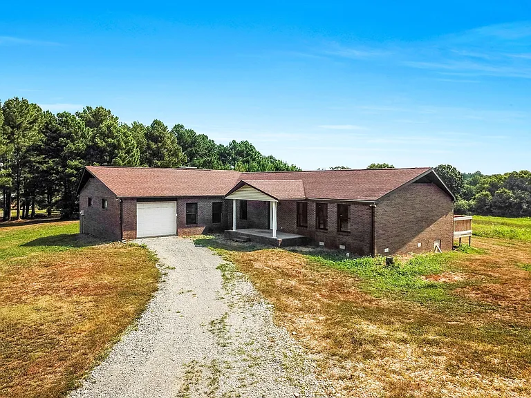 239 Wayne Threatt Rd — Photo 4