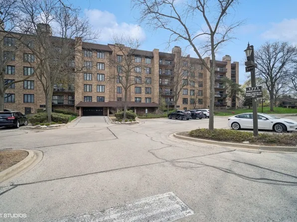 1771 Mission Hills Rd APT 512, Northbrook, IL 60062