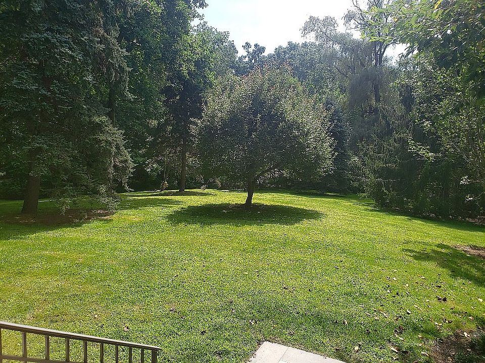 2nd image of 31 Pines Bridge Rd