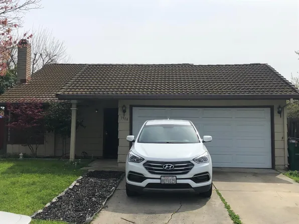 1904 Tours Dr, Stockton, CA 95210
