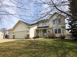 20142 Canberra Ct, Farmington, MN 55024