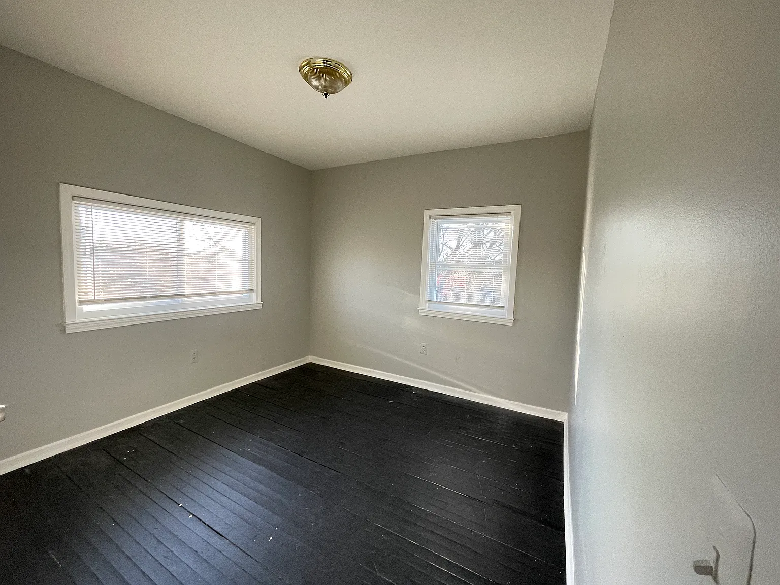 3 bed, 1280 sqft, $1,250 — Photo 2
