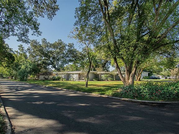 2nd image of 1703 Camphor Dr