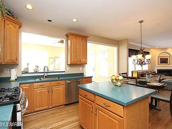 5th image of 4802 Broom Dr