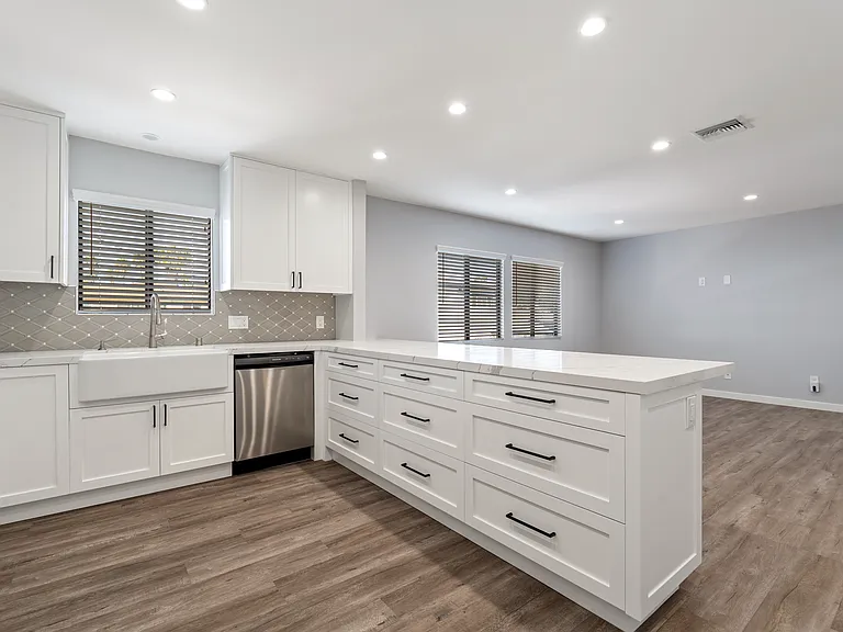 233 Calle Miramar #5 — Photo 4