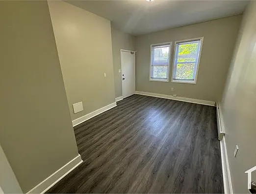 935 Clinton Ave #2B — Photo 8