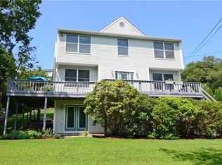 127 Crest Ave, South Kingstown, RI 02879