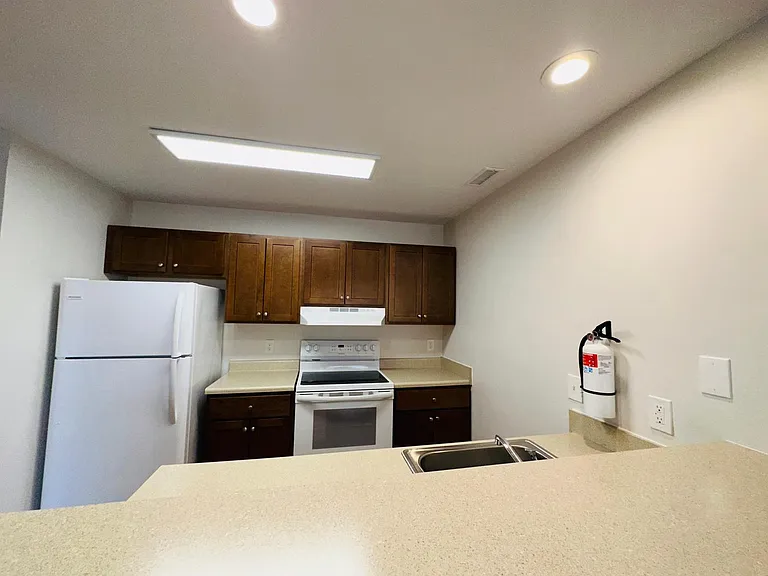 130 Meadow Ridge Rd — Photo 6
