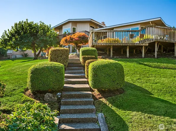 1405 Rolling Hills Terrace NW, Olympia, WA 98502