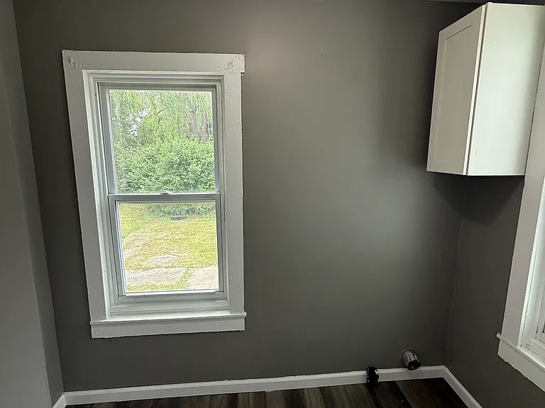 208 Sherman St — Photo 5