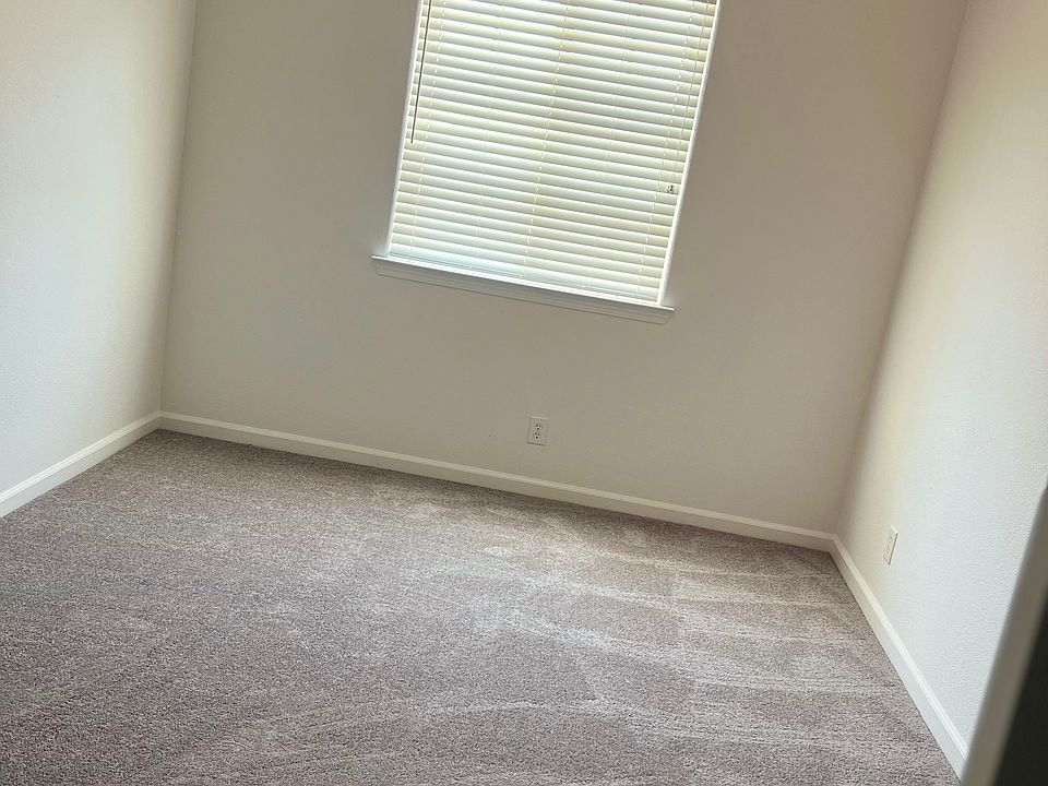 2nd image of 657 Chandon Dr