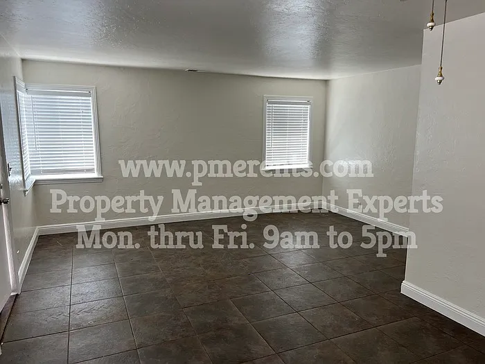 1759 Middlefield Ave — Photo 12