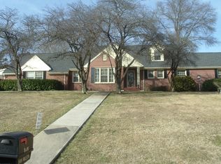 1610 Holston Dr, Bristol, TN 37620