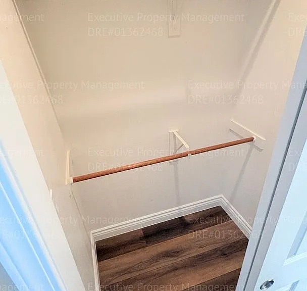 8905 Cadbury Dr — Photo 34