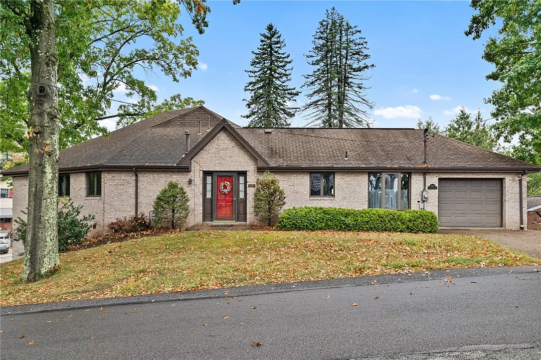 4 bed, 3.5 bath, 1294 sqft, $2,650 — Photo 1