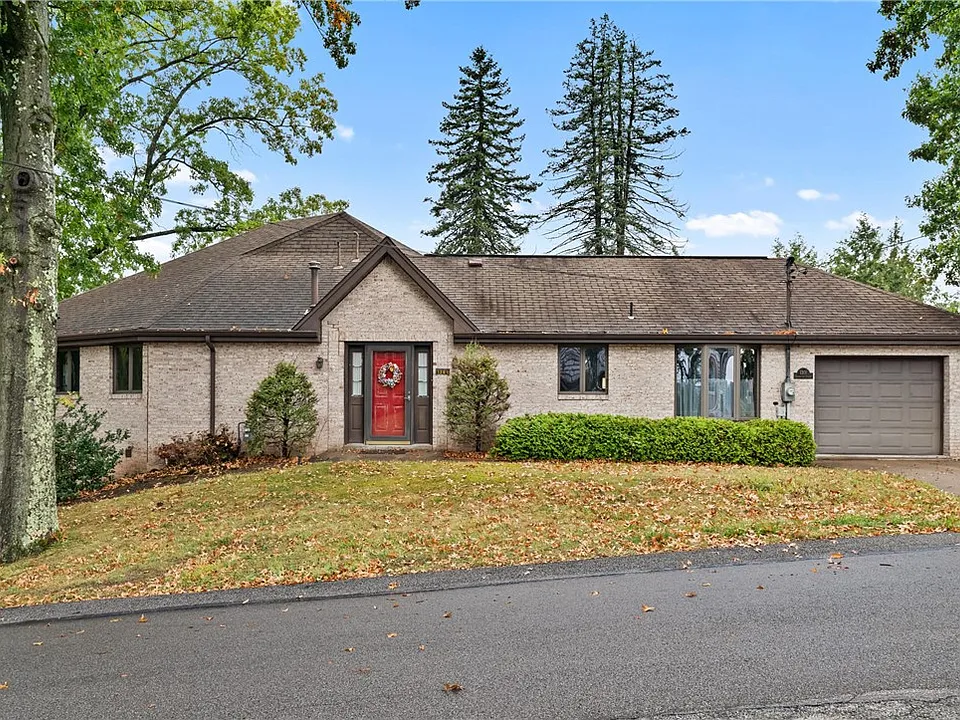 1301 Grandview Ave
