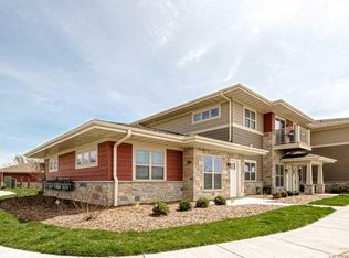 W263N2020 Fieldhack Dr UNIT 201, Pewaukee, WI 53072
