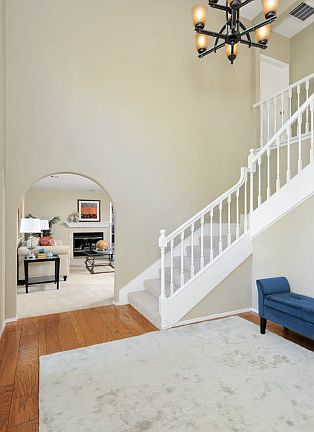3rd image of 3832 Grove Ave