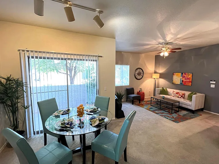 Deer Valley Regency Apartments — Photo 10