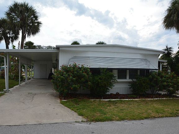 4th image of 330 Camelot Cir