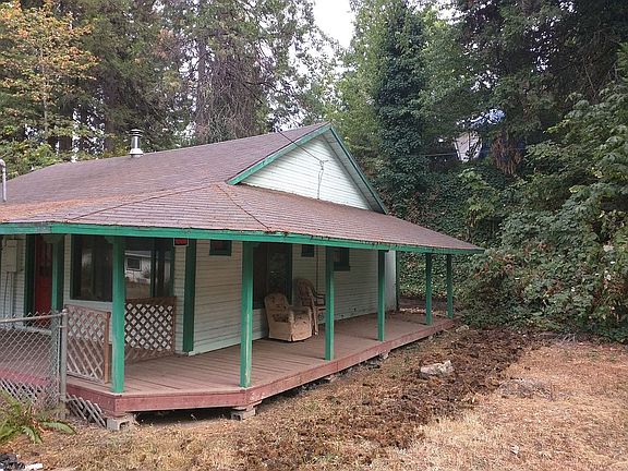 Great wrap around porch