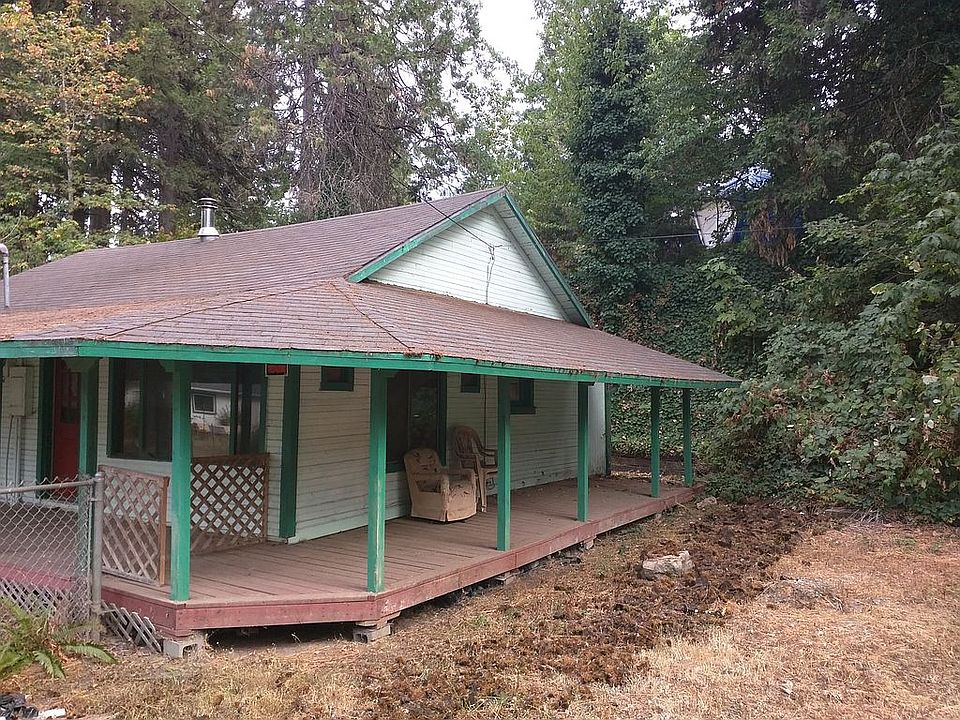 Great wrap around porch