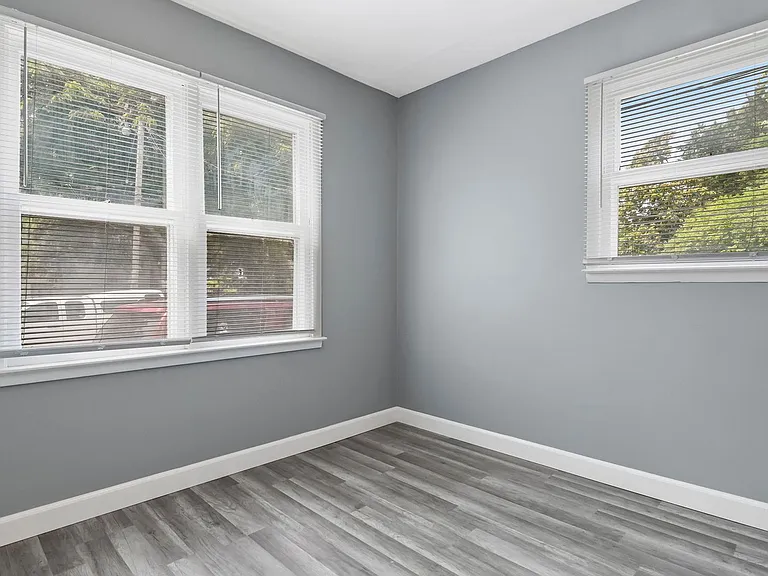 1301 Whittier Ave — Photo 11