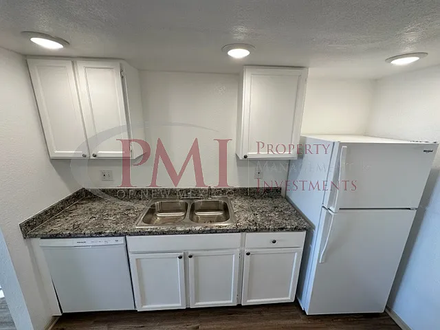 Freedom Flats — Photo 46