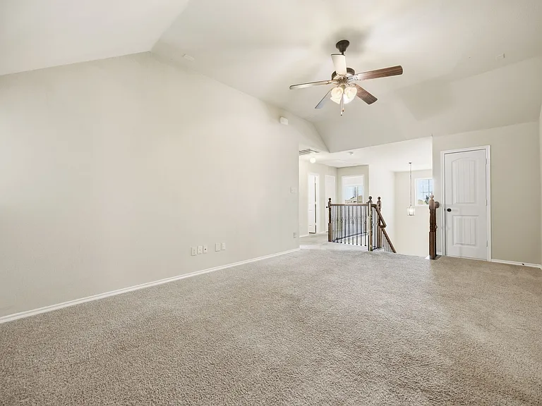 1445 Bateman Ln — Photo 21