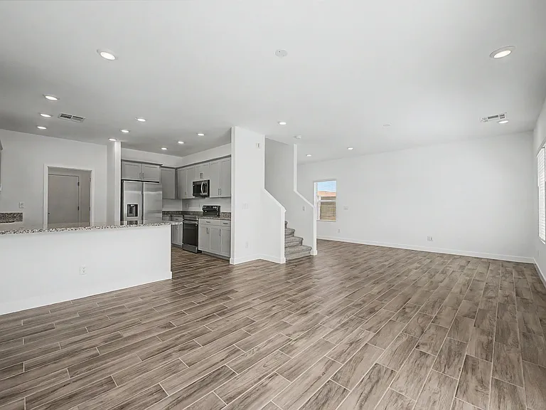 1528 N Pueblo Dr — Photo 11