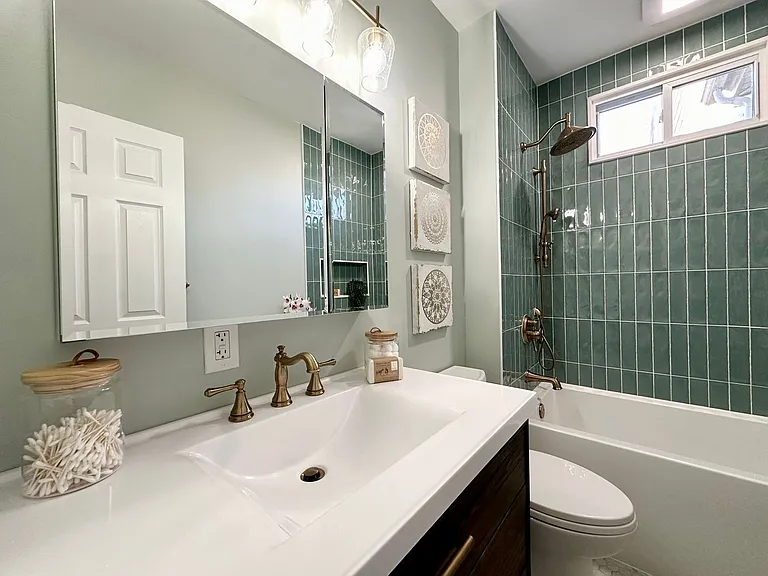 715 N Beatty St — Photo 19