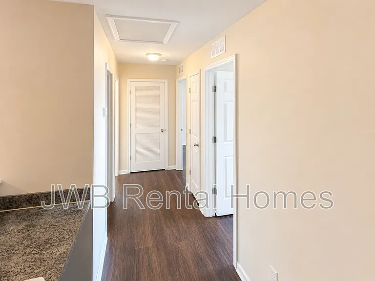 8520 Cocoa Ave — Photo 16