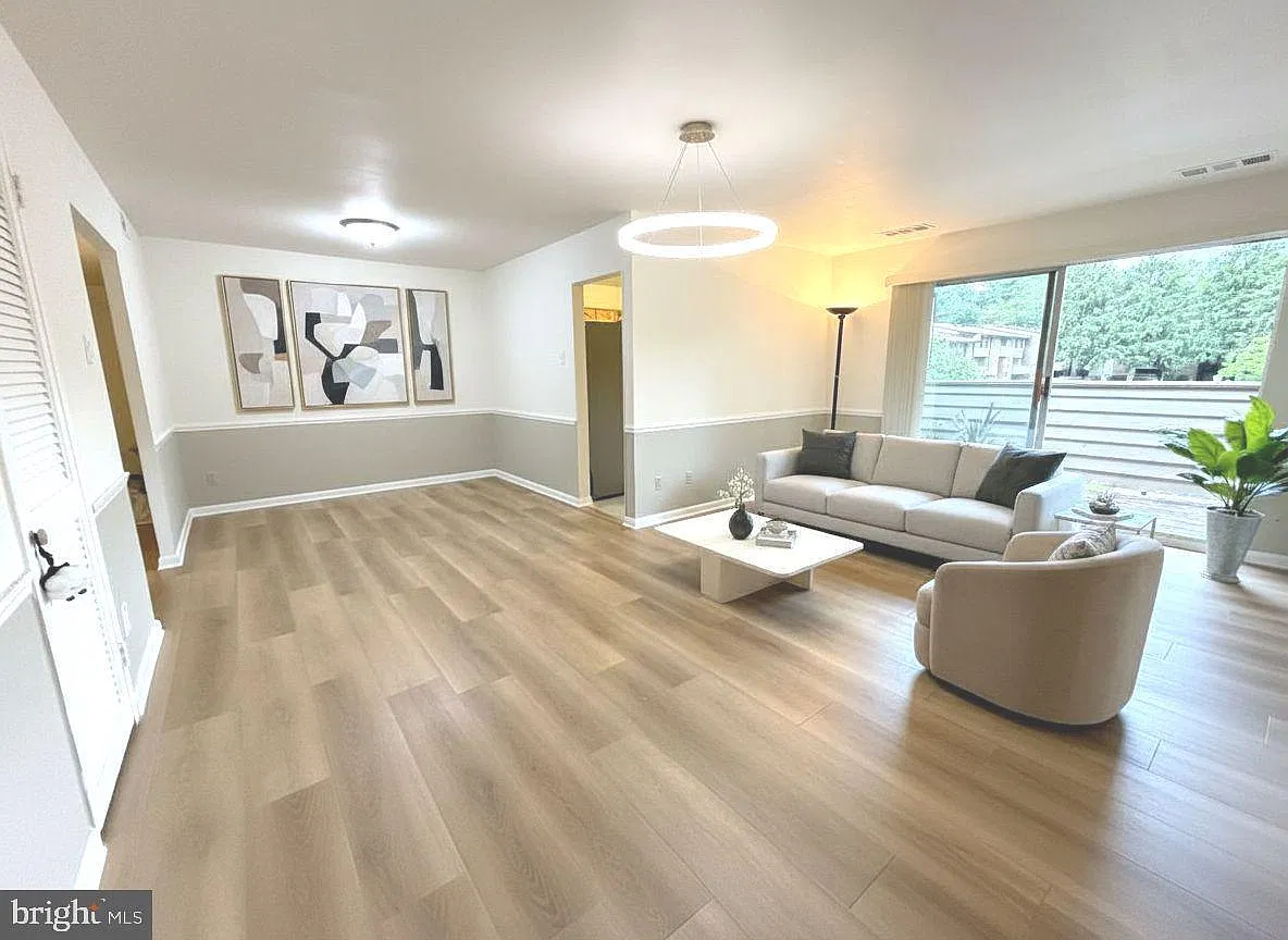 2 bed, 1059 sqft, $2,250 — Photo 1