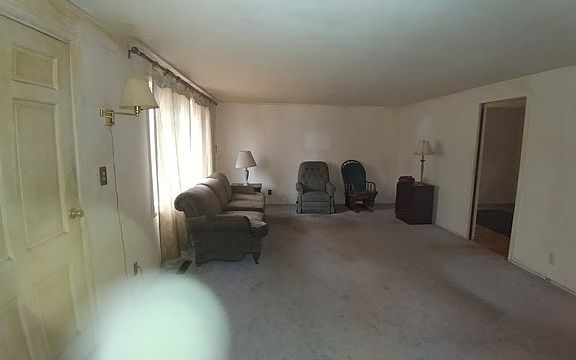 2nd image of 157 Golfview Ln