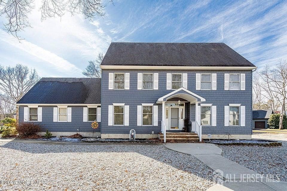 1st image of 702 Radcliffe Rd